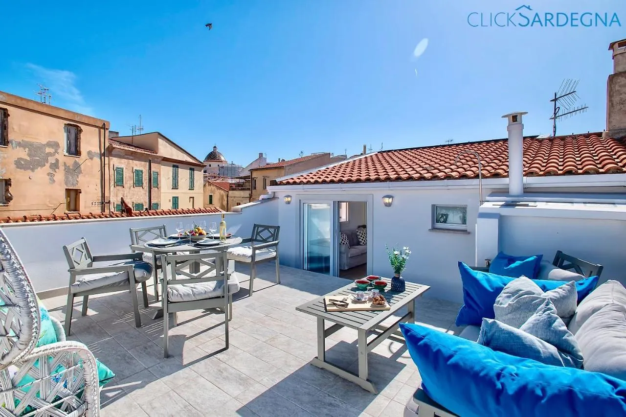 Clicksardinia Alghero Historic Centre Cosy Penthouse With Sea View Terrace דירה